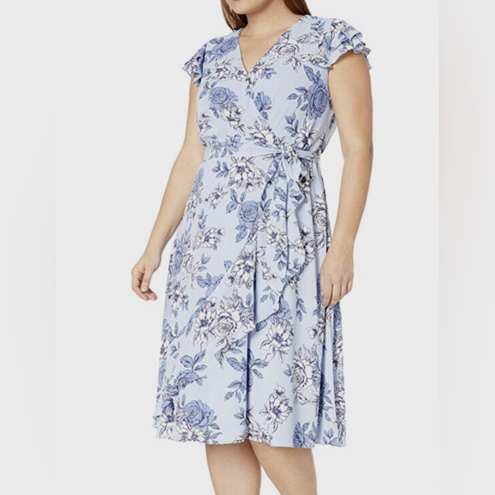 Floral faux Wrap Dress in Blue and White